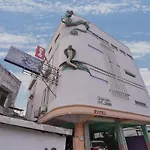 Oyo 1495 Hotel Lendosis